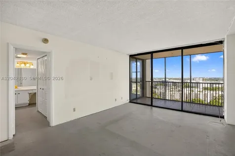 20301 W Country Club Drive Aventura FL 33180