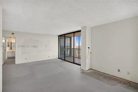 20301 W Country Club Drive Aventura FL 33180