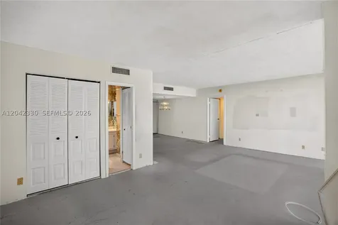 20301 W Country Club Drive Aventura FL 33180
