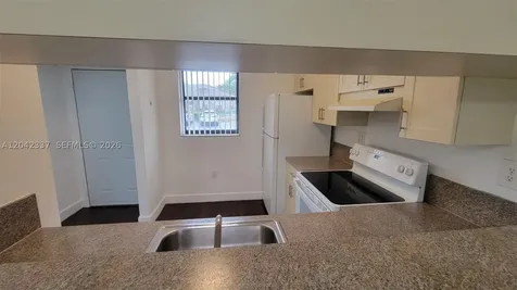 9877 Nob Hill Lane Sunrise FL 33351