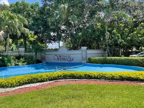 9877 Nob Hill Lane Sunrise FL 33351
