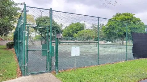 9877 Nob Hill Lane Sunrise FL 33351