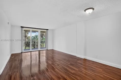 250 Jacaranda Drive Plantation FL 33324