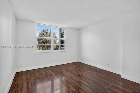 250 Jacaranda Drive Plantation FL 33324