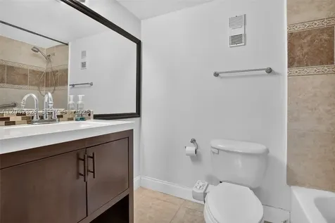 250 Jacaranda Drive Plantation FL 33324