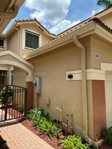 4309 Vineyard Circle Weston FL 33332