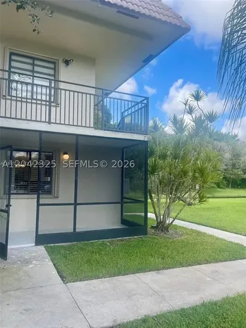 403 Lakeview Drive Weston FL 33326