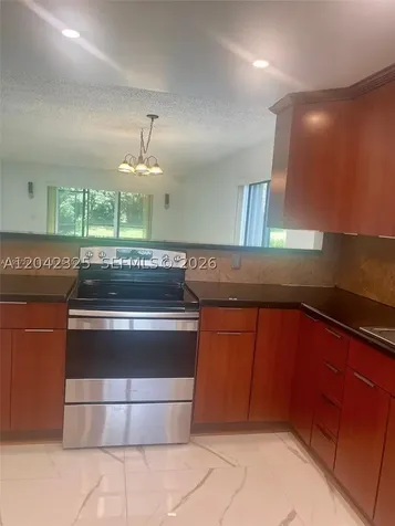 403 Lakeview Drive Weston FL 33326