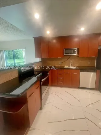 403 Lakeview Drive Weston FL 33326