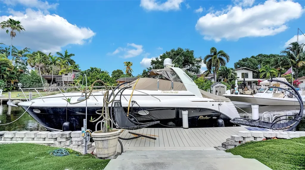 1521 SW 5th Court Fort Lauderdale FL 33312