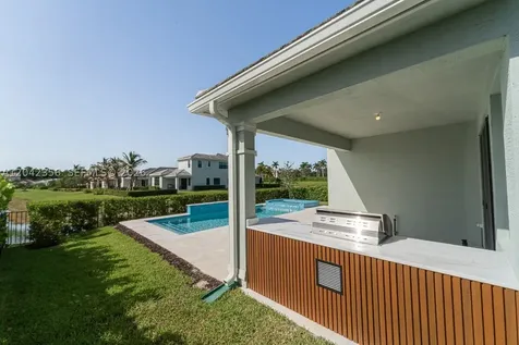 217 SE Fascino Circle Port St. Lucie FL 34984