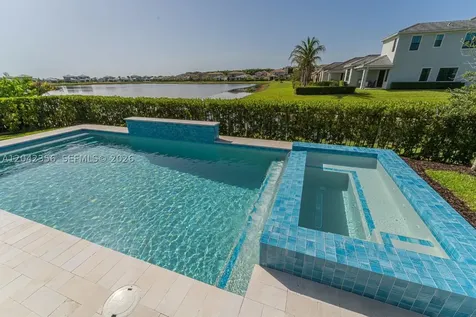 217 SE Fascino Circle Port St. Lucie FL 34984