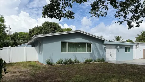 2771 NE 2nd Terrace Pompano Beach FL 33064