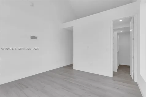 3204 Plaza Street Miami FL 33133