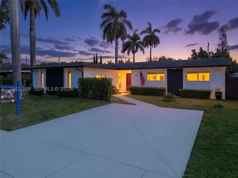121 NE 18th Street Homestead FL 33030