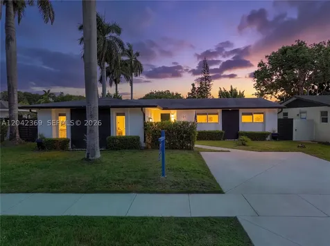 121 NE 18th Street Homestead FL 33030