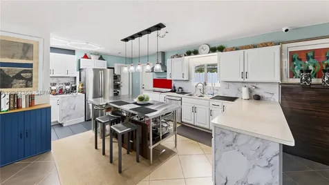 121 NE 18th Street Homestead FL 33030
