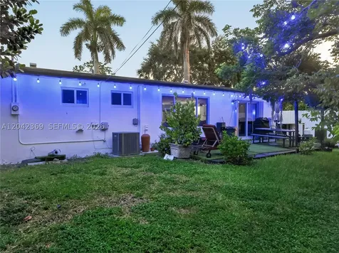 121 NE 18th Street Homestead FL 33030