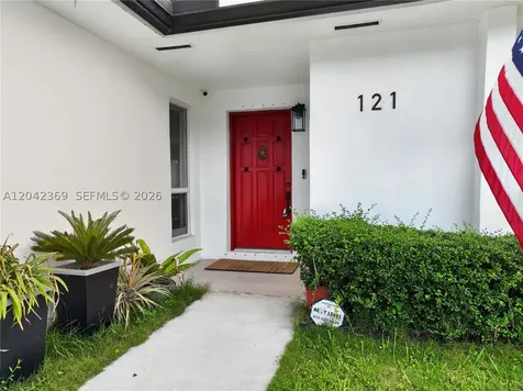 121 NE 18th Street Homestead FL 33030