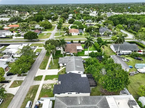 121 NE 18th Street Homestead FL 33030