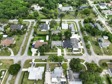 121 NE 18th Street Homestead FL 33030