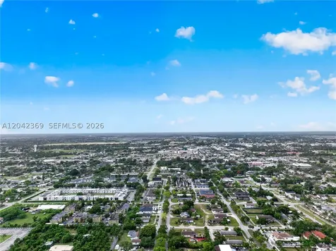 121 NE 18th Street Homestead FL 33030