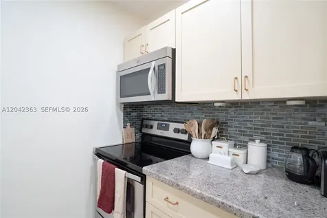 7483 SW 82nd Street Miami FL 33143