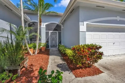 2405 SE 5th Court Homestead FL 33033