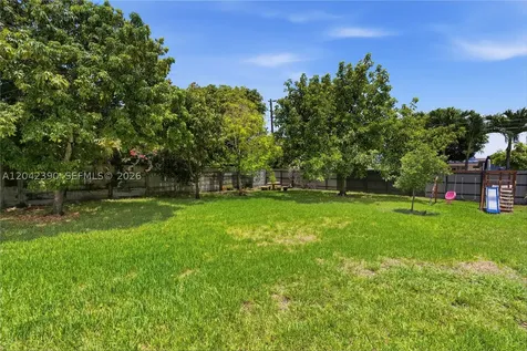 8197 W 14th Court Hialeah FL 33014