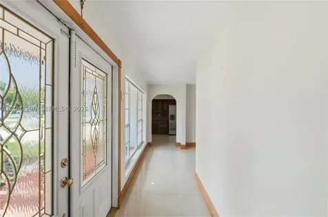 8197 W 14th Court Hialeah FL 33014
