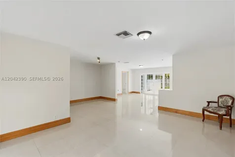 8197 W 14th Court Hialeah FL 33014