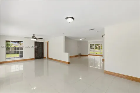 8197 W 14th Court Hialeah FL 33014