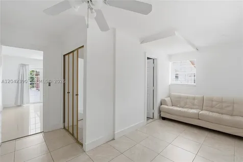 8197 W 14th Court Hialeah FL 33014