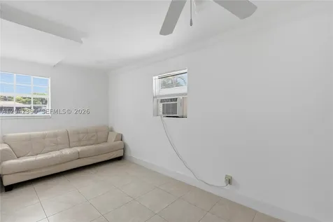 8197 W 14th Court Hialeah FL 33014
