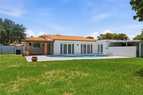 8197 W 14th Court Hialeah FL 33014