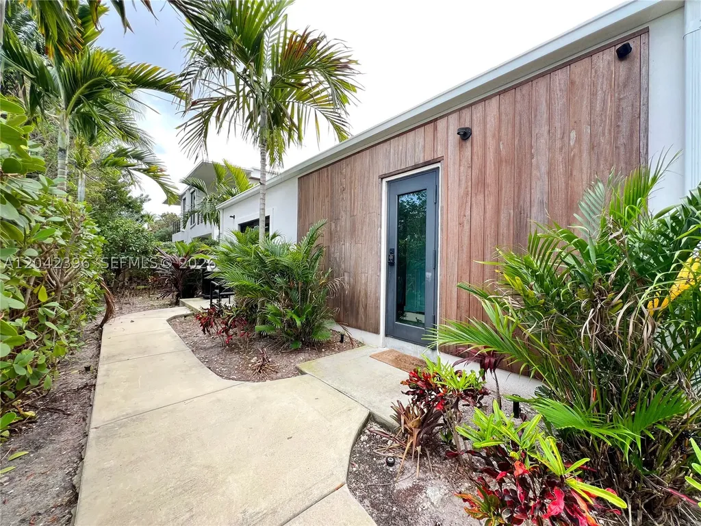 1240 NE 17th Avenue Fort Lauderdale FL 33304