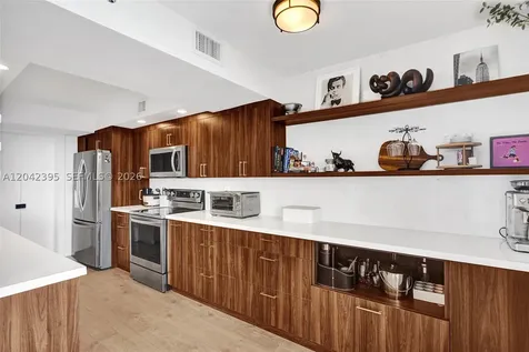 2000 Towerside Terrace Miami FL 33138