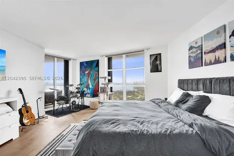 2000 Towerside Terrace Miami FL 33138
