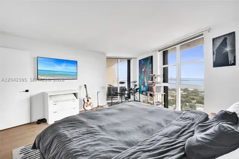 2000 Towerside Terrace Miami FL 33138
