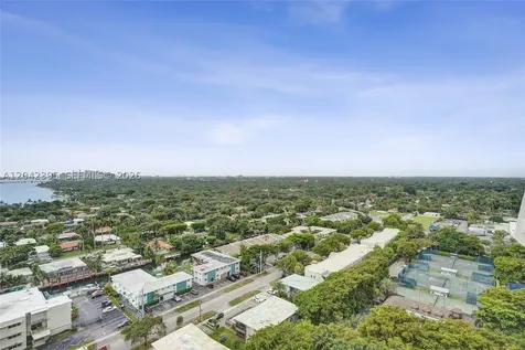 2000 Towerside Terrace Miami FL 33138