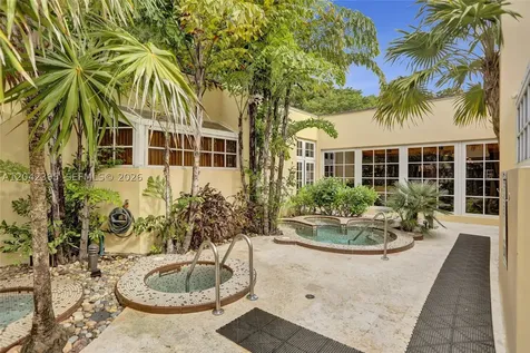 2000 Towerside Terrace Miami FL 33138