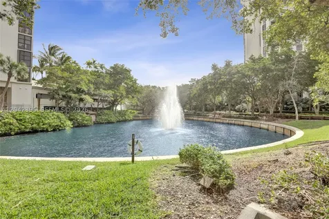 2000 Towerside Terrace Miami FL 33138