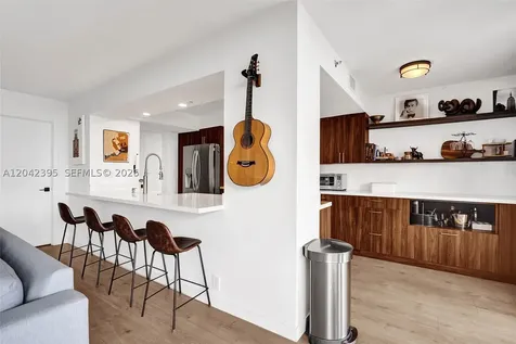 2000 Towerside Terrace Miami FL 33138