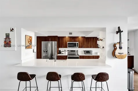 2000 Towerside Terrace Miami FL 33138