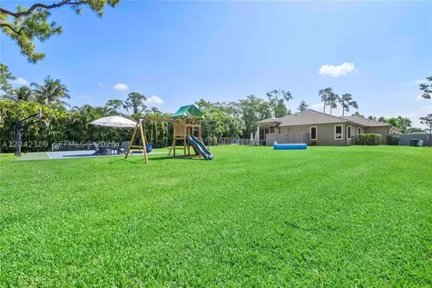 5755 NW 72nd Way Parkland FL 33067