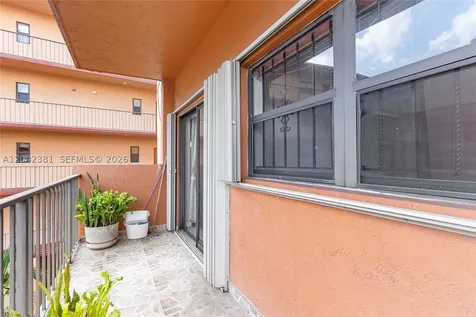 1800 W 54th Street Hialeah FL 33012