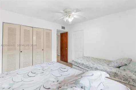 1800 W 54th Street Hialeah FL 33012