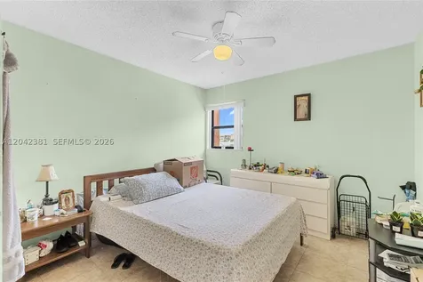 1800 W 54th Street Hialeah FL 33012