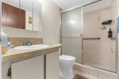 1800 W 54th Street Hialeah FL 33012