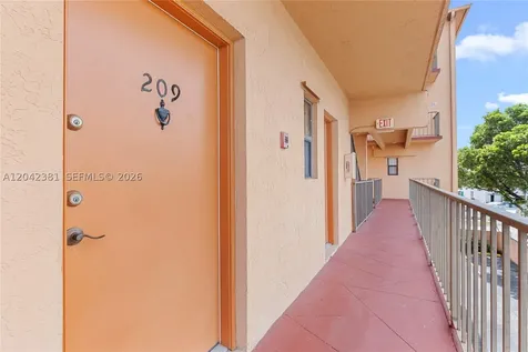 1800 W 54th Street Hialeah FL 33012